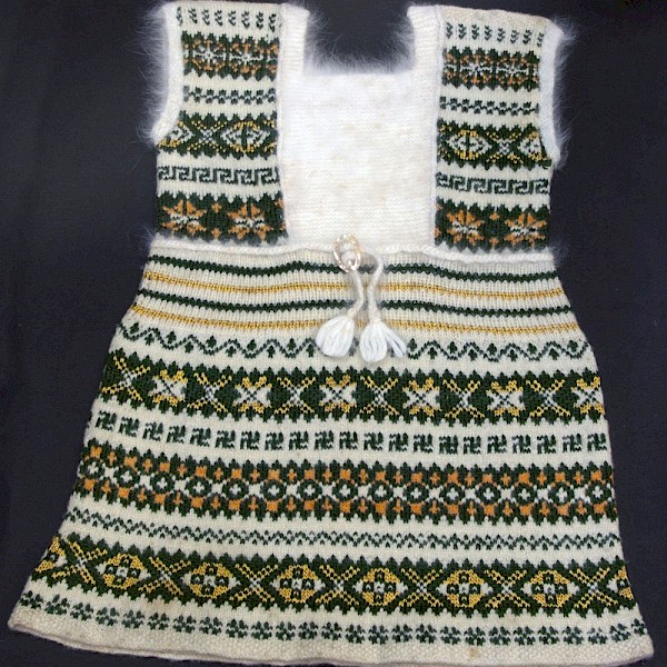 Fair Isle in new designs appeared from 1920s onward