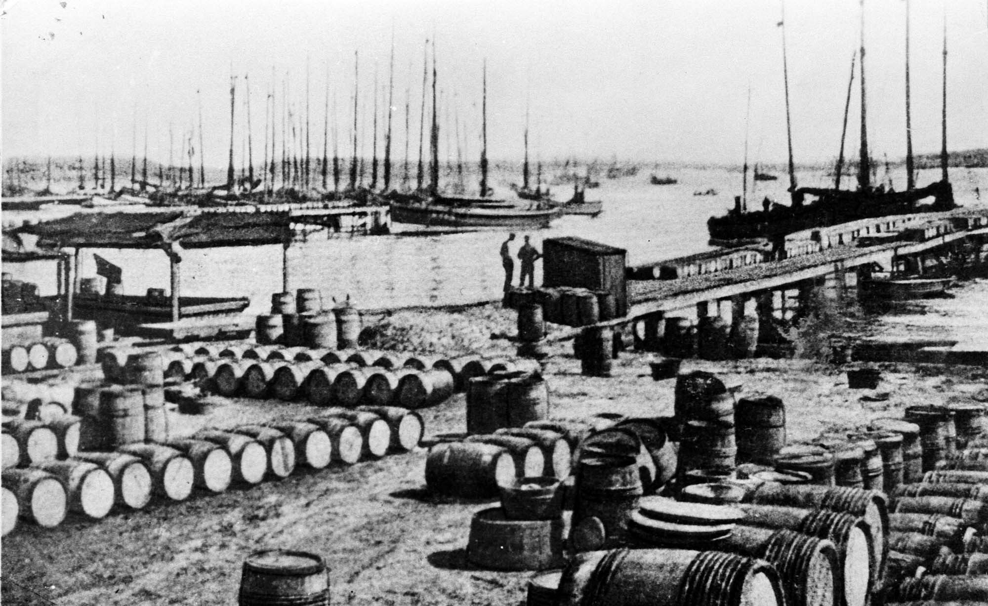 preparing-for-the-herring-photos-from-the-archives-shetland-museum